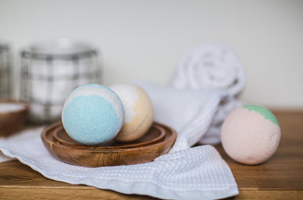 How to Make Your Own Bath Bombs