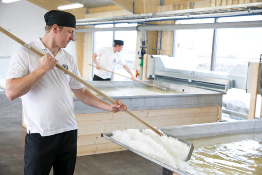 Nordur Arctic Sea Salt Flakes Tin 250g making